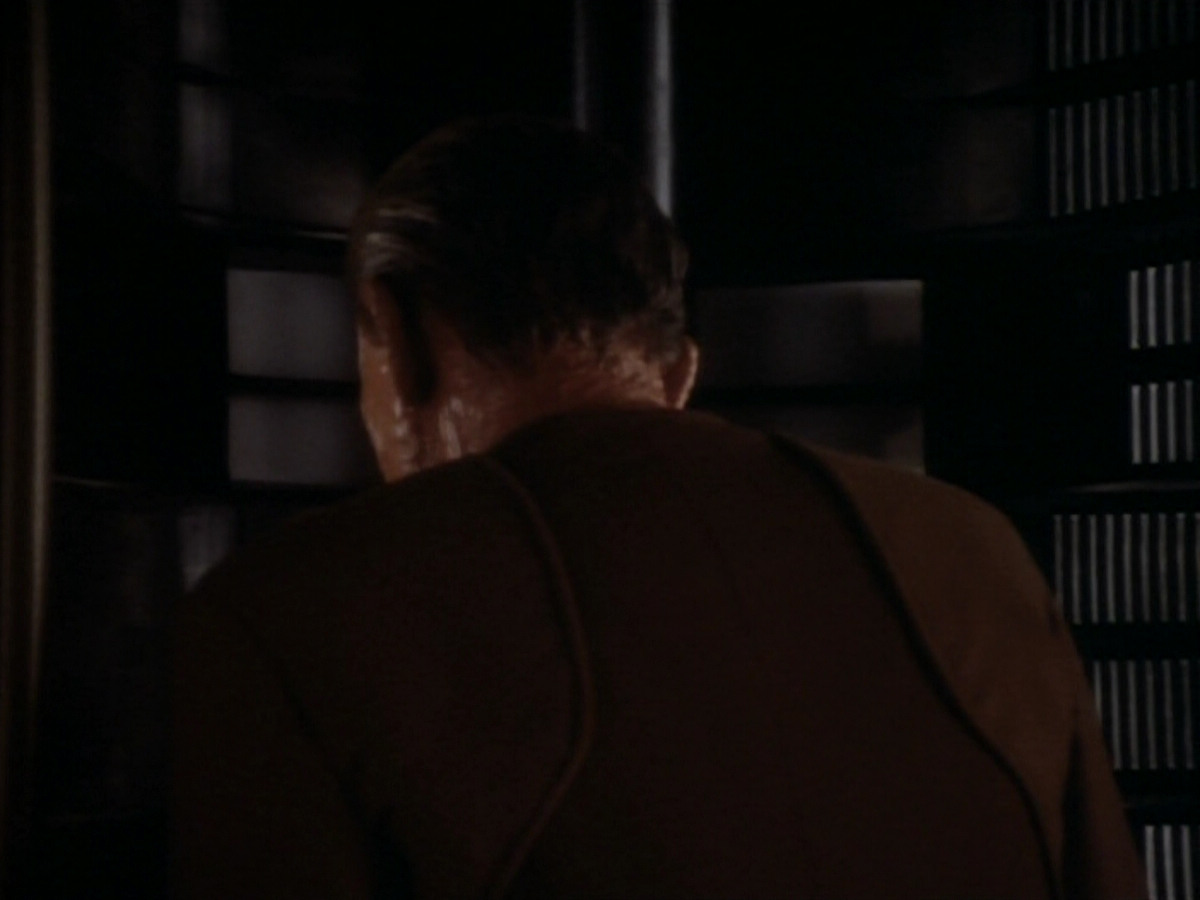 extant_StarTrekDS9_1x17-TheForsaken_03264.jpg
