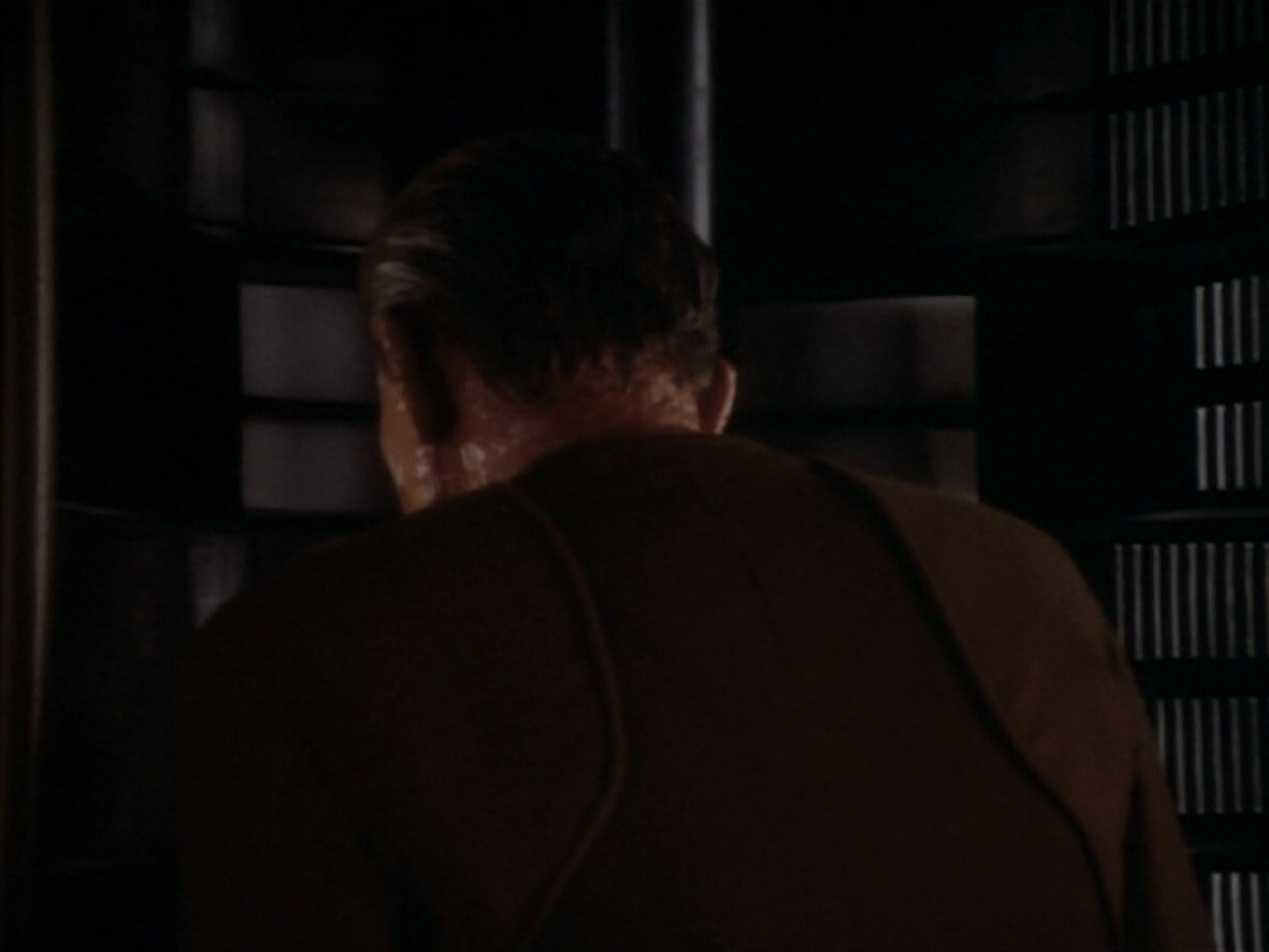 extant_StarTrekDS9_1x17-TheForsaken_03265.jpg