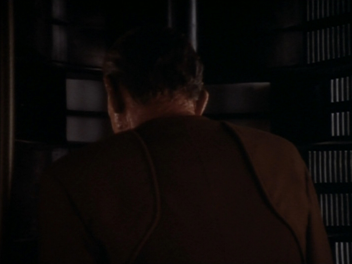 extant_StarTrekDS9_1x17-TheForsaken_03300.jpg