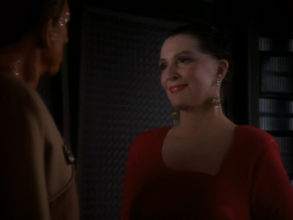 extant_StarTrekDS9_1x17-TheForsaken_03331.jpg