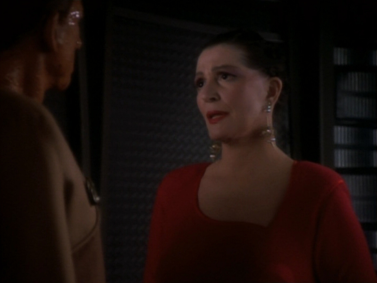 extant_StarTrekDS9_1x17-TheForsaken_03337.jpg