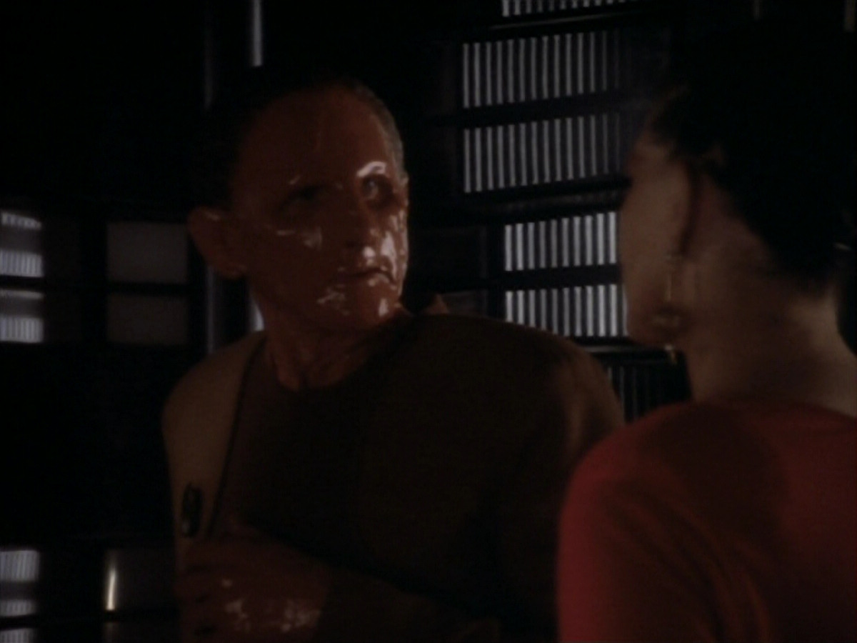 extant_StarTrekDS9_1x17-TheForsaken_03346.jpg