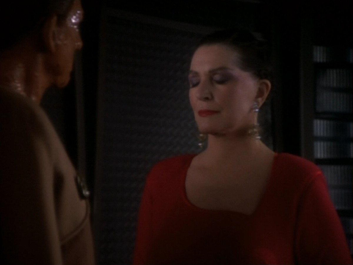 extant_StarTrekDS9_1x17-TheForsaken_03348.jpg