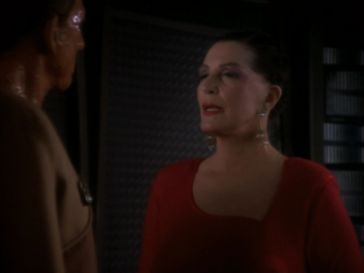 extant_StarTrekDS9_1x17-TheForsaken_03349.jpg