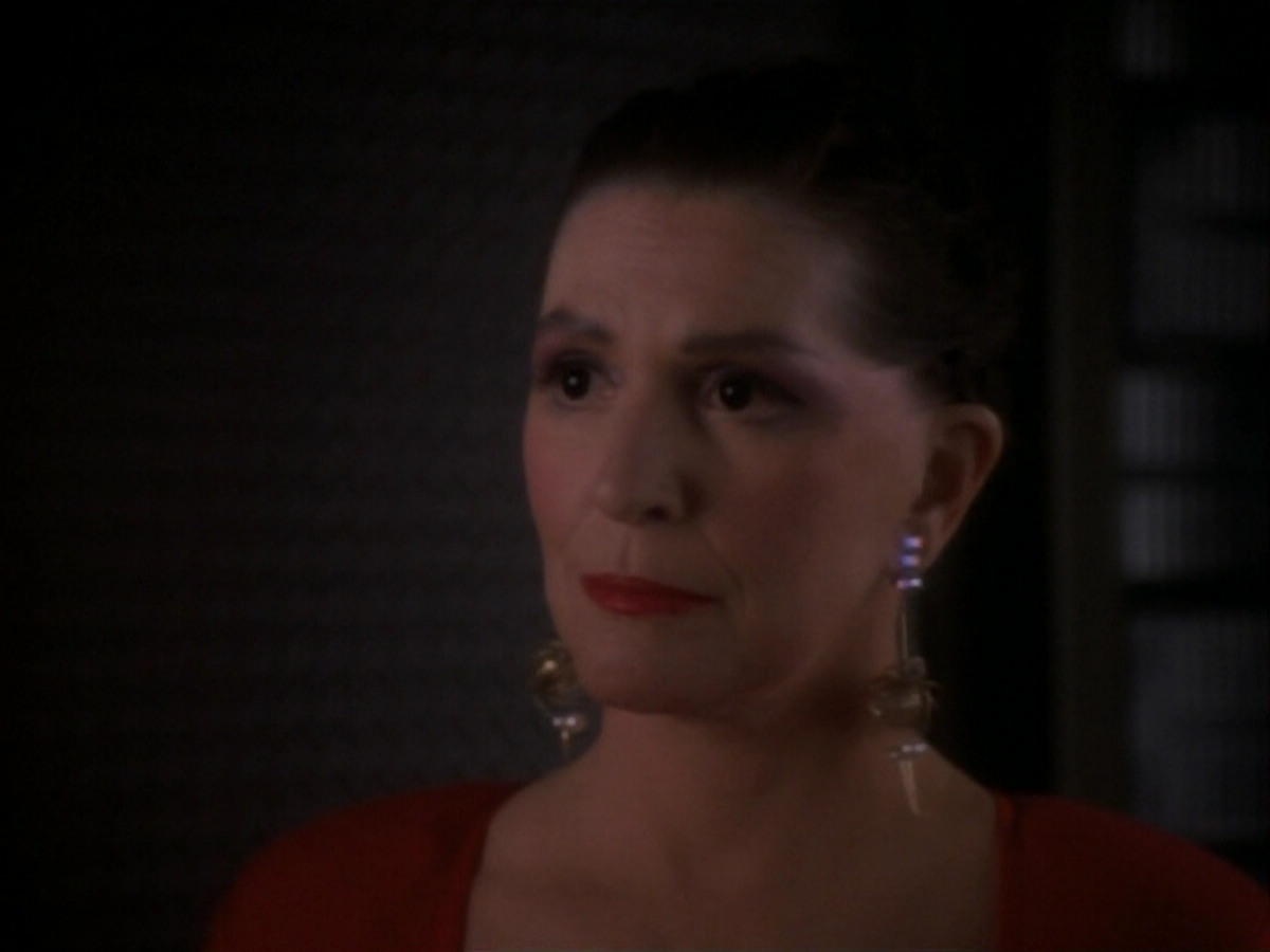 extant_StarTrekDS9_1x17-TheForsaken_03375.jpg