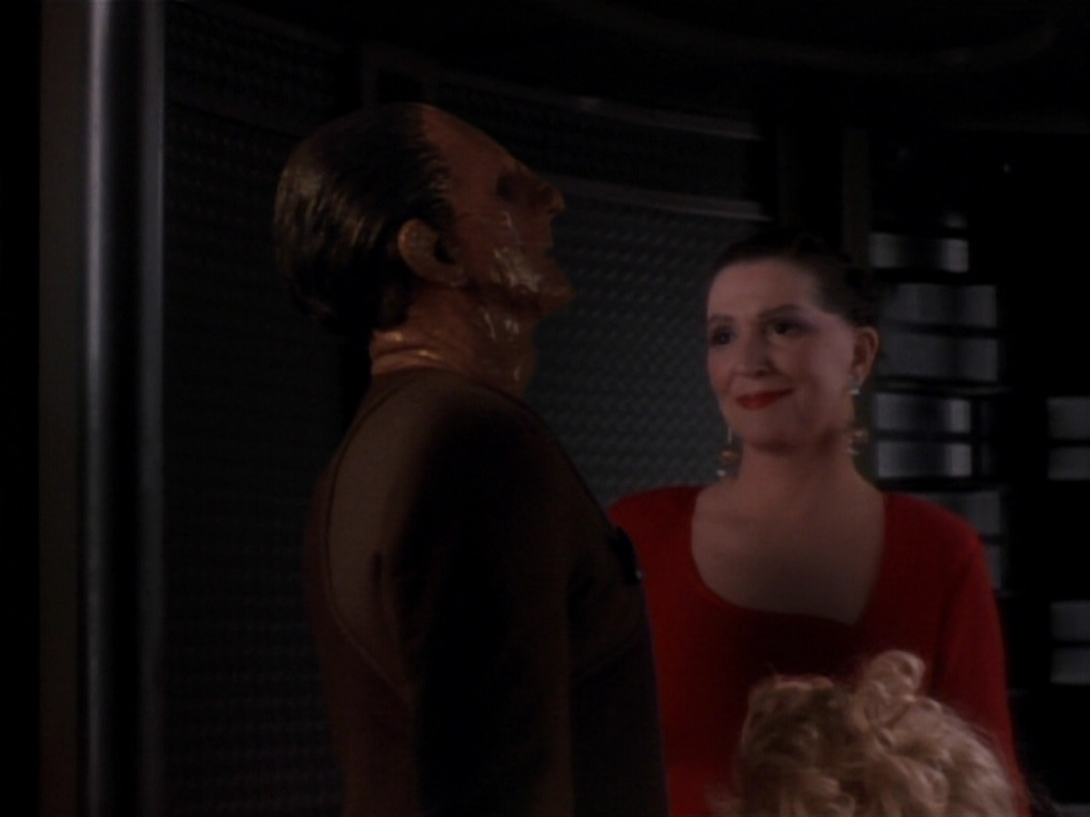 extant_StarTrekDS9_1x17-TheForsaken_03394.jpg