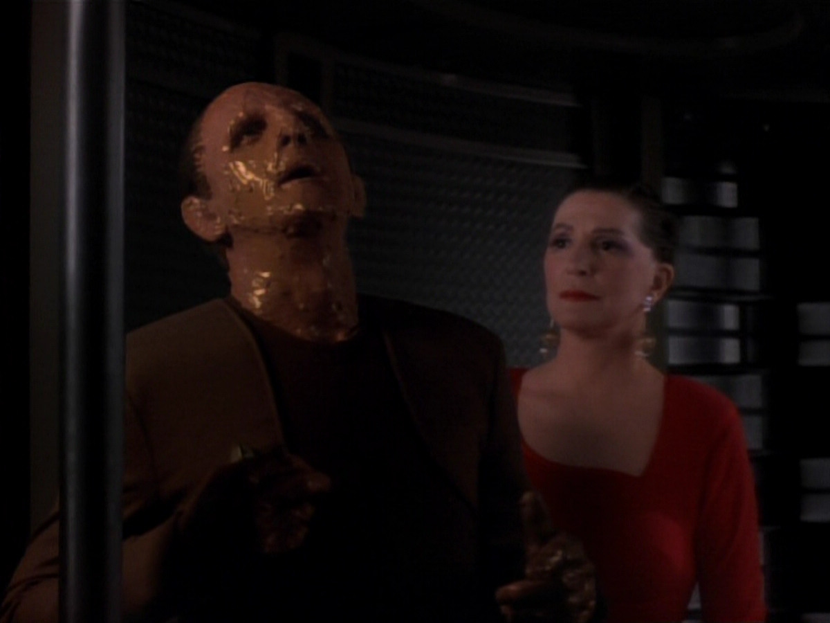 extant_StarTrekDS9_1x17-TheForsaken_03410.jpg