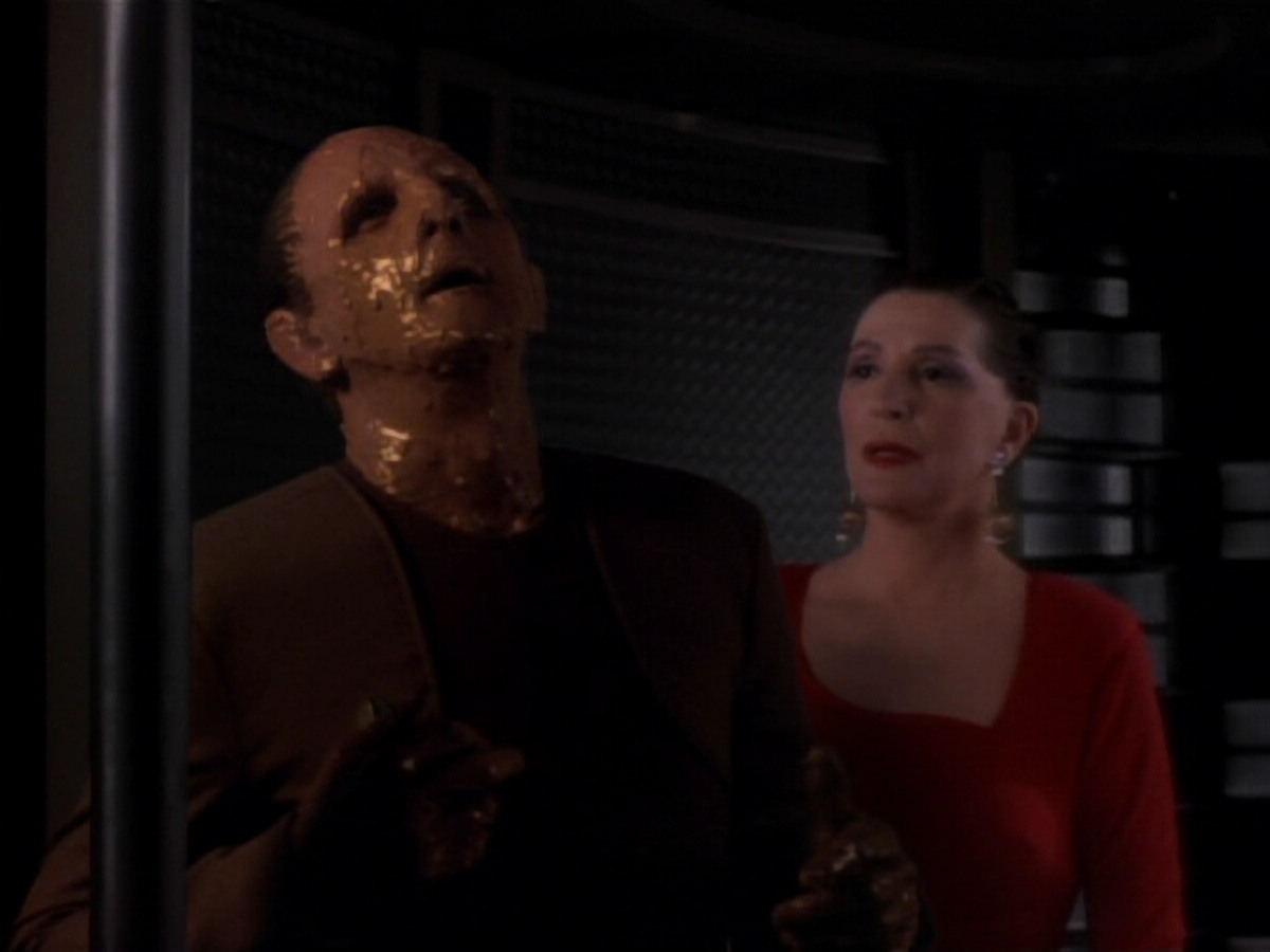 extant_StarTrekDS9_1x17-TheForsaken_03411.jpg