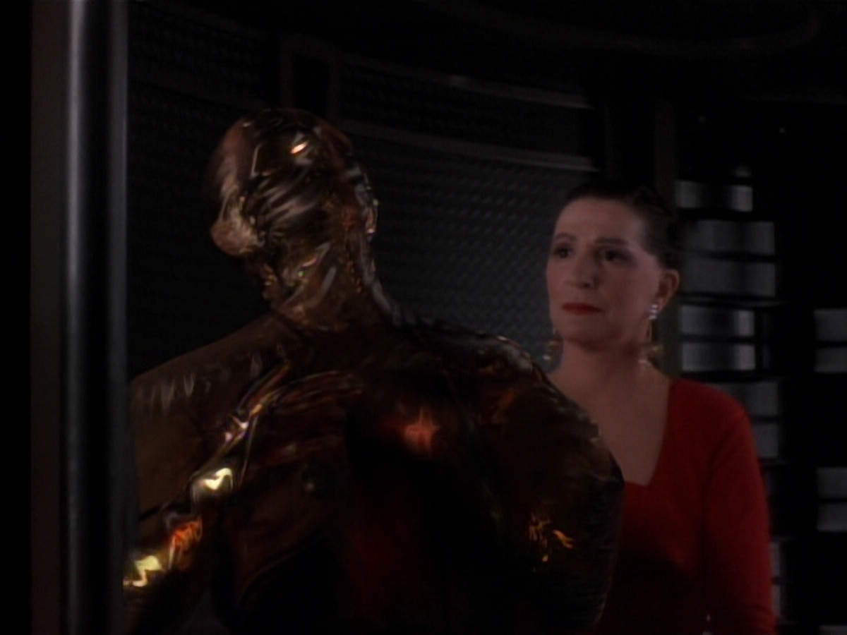 extant_StarTrekDS9_1x17-TheForsaken_03415.jpg