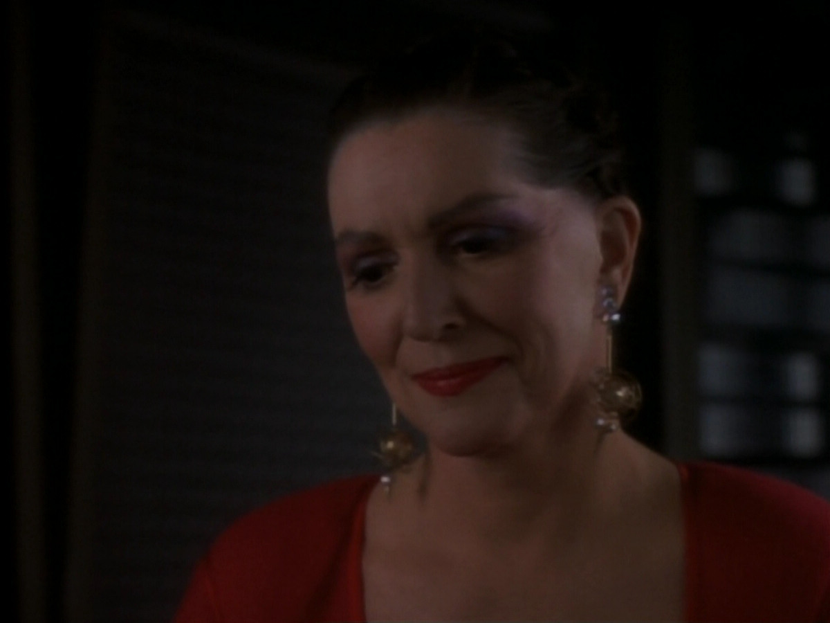 extant_StarTrekDS9_1x17-TheForsaken_03426.jpg