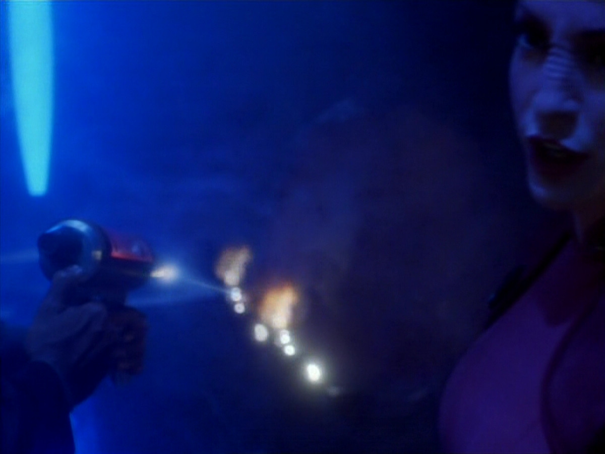 extant_StarTrekDS9_1x17-TheForsaken_03432.jpg