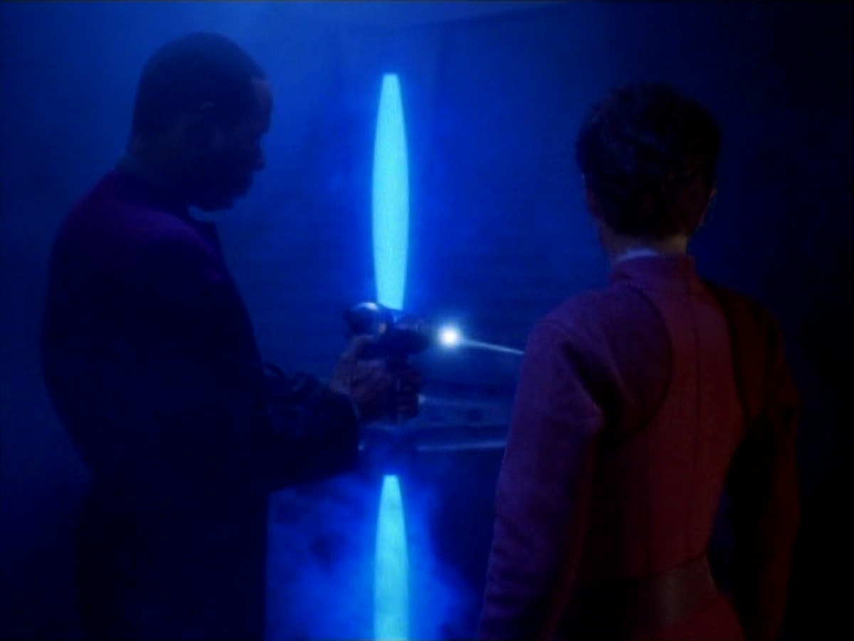 extant_StarTrekDS9_1x17-TheForsaken_03445.jpg