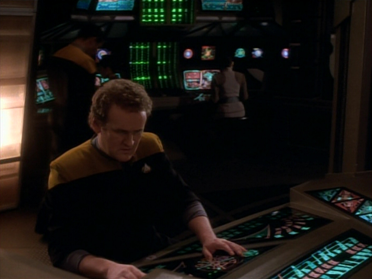 extant_StarTrekDS9_1x17-TheForsaken_03465.jpg