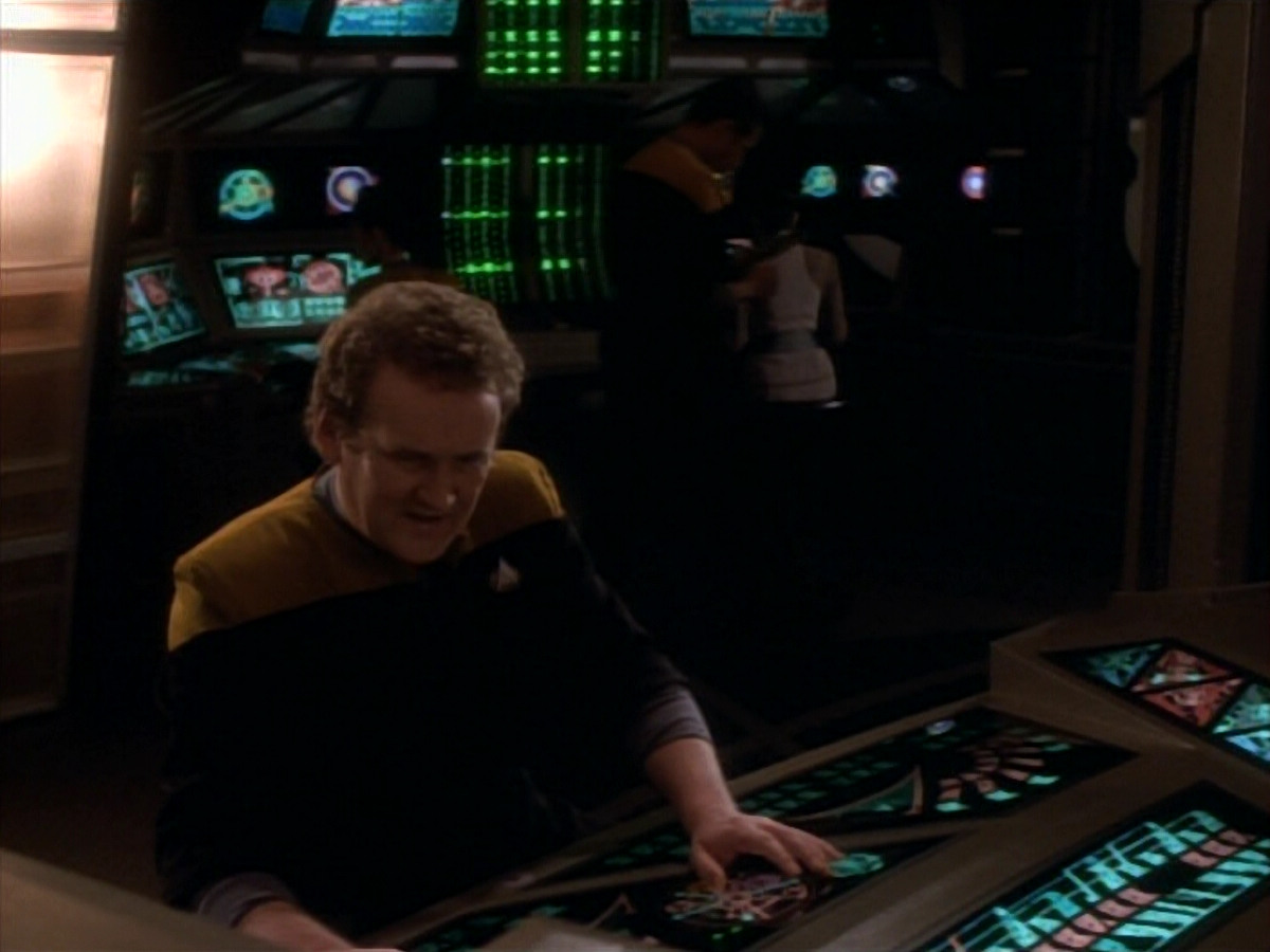 extant_StarTrekDS9_1x17-TheForsaken_03467.jpg