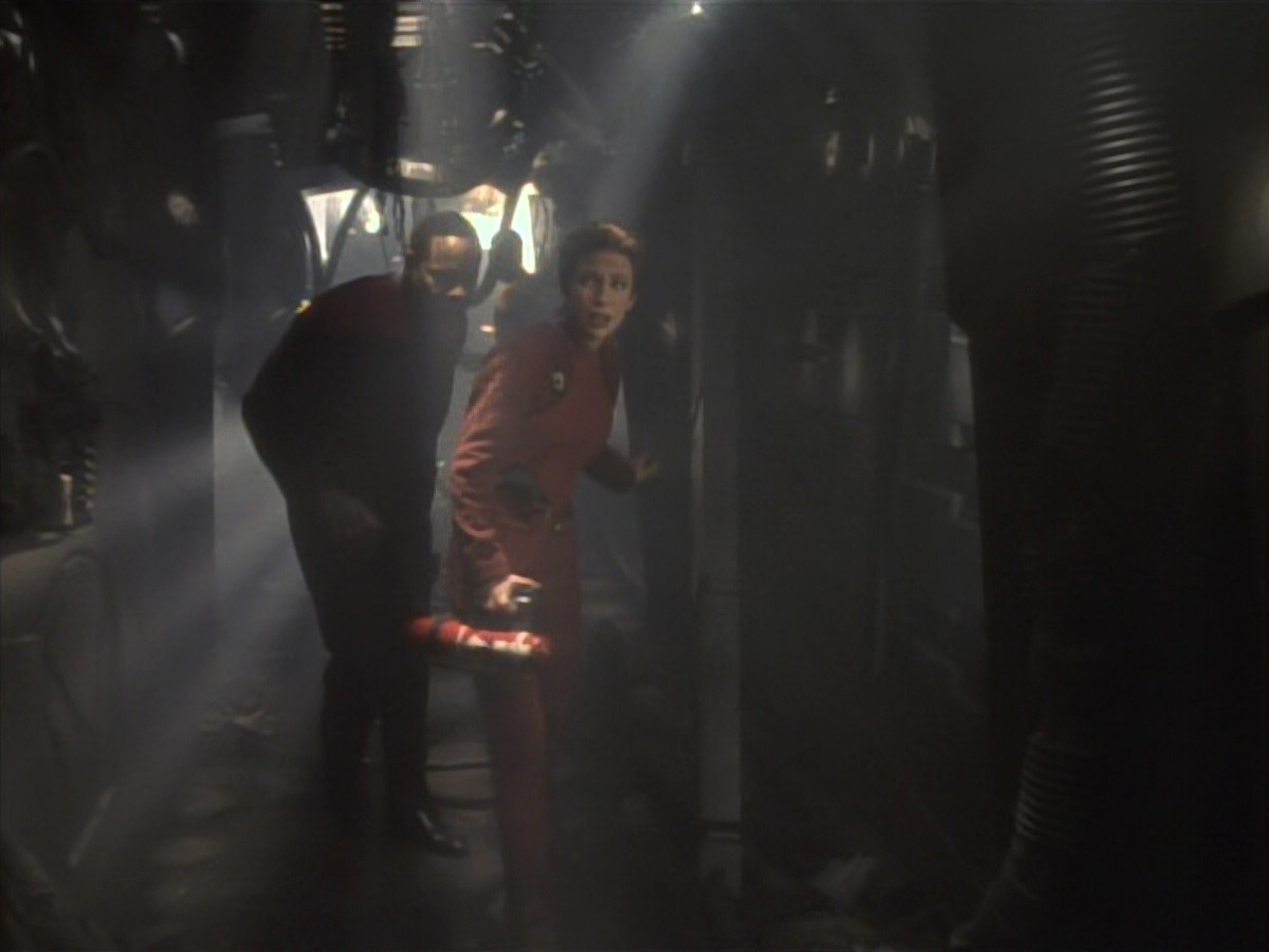 extant_StarTrekDS9_1x17-TheForsaken_03547.jpg