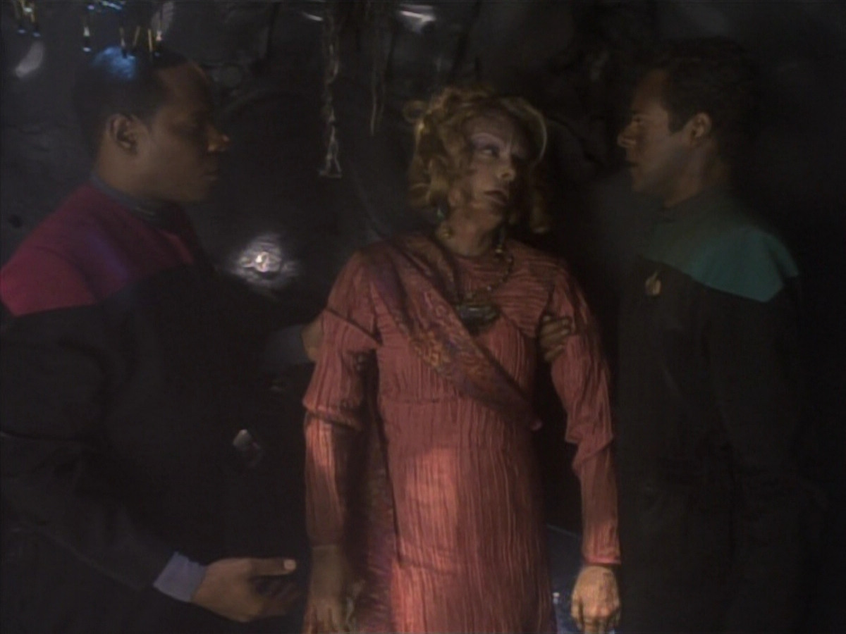 extant_StarTrekDS9_1x17-TheForsaken_03575.jpg