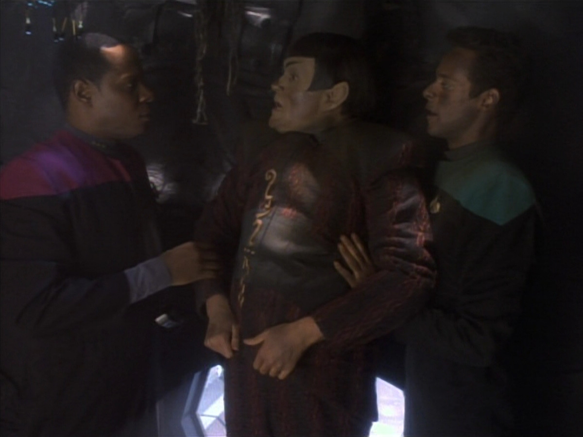 extant_StarTrekDS9_1x17-TheForsaken_03593.jpg