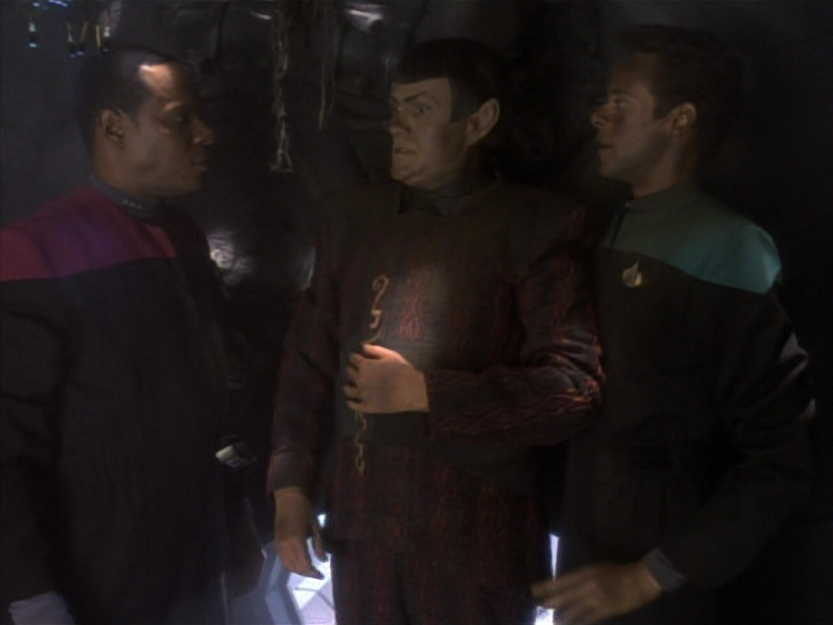 extant_StarTrekDS9_1x17-TheForsaken_03597.jpg