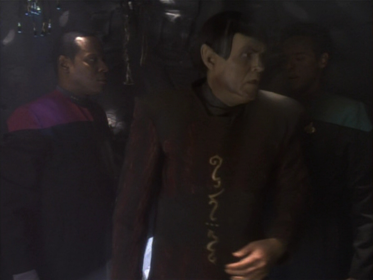 extant_StarTrekDS9_1x17-TheForsaken_03607.jpg