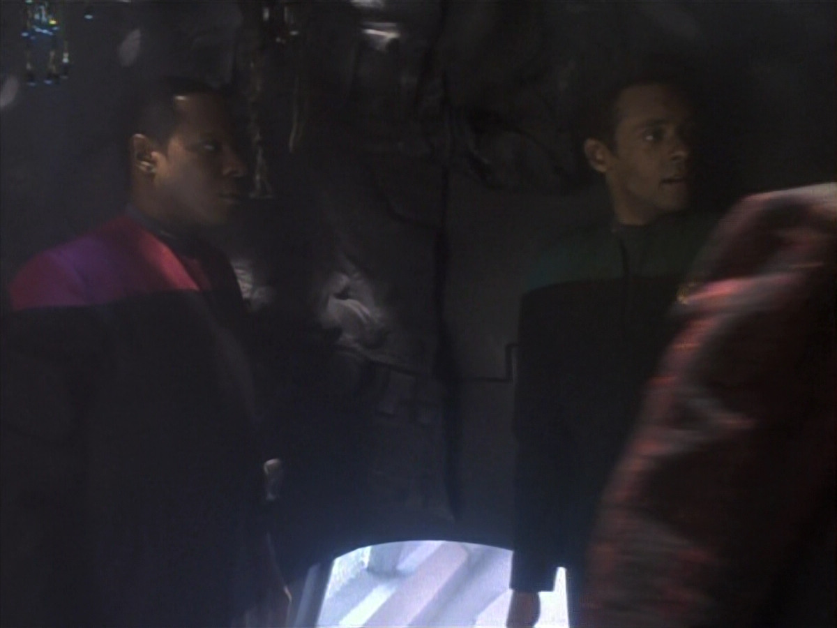 extant_StarTrekDS9_1x17-TheForsaken_03608.jpg