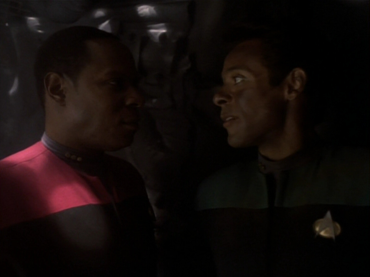 extant_StarTrekDS9_1x17-TheForsaken_03615.jpg