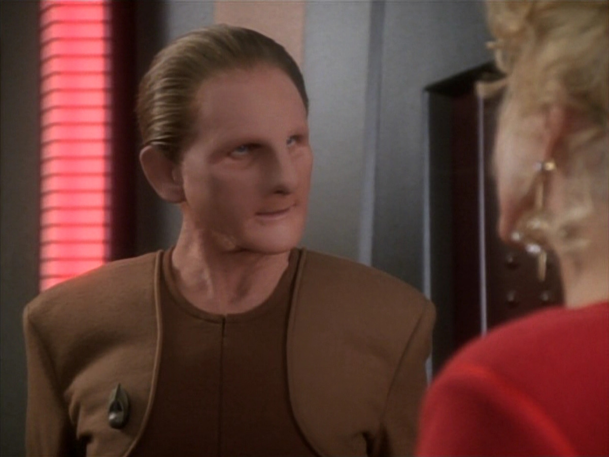 extant_StarTrekDS9_1x17-TheForsaken_03638.jpg