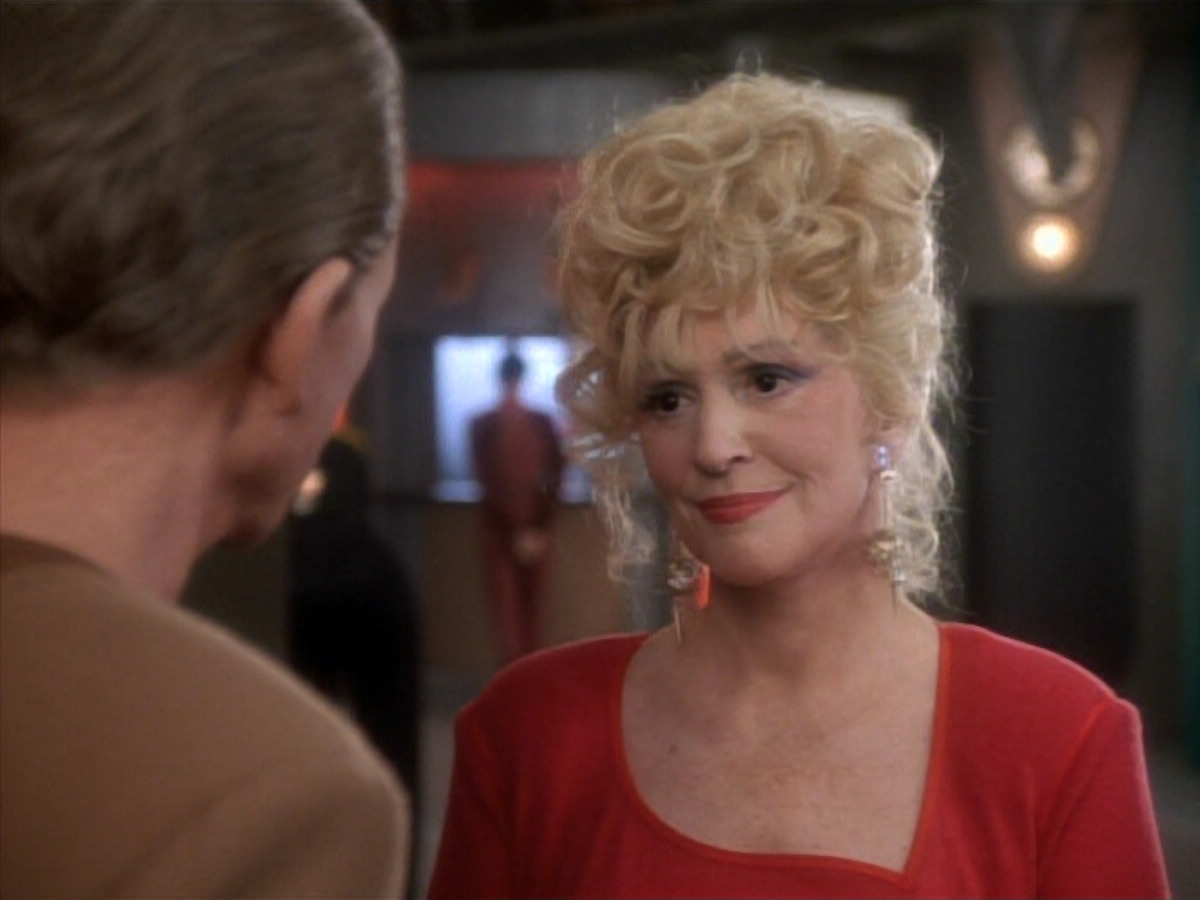 extant_StarTrekDS9_1x17-TheForsaken_03660.jpg