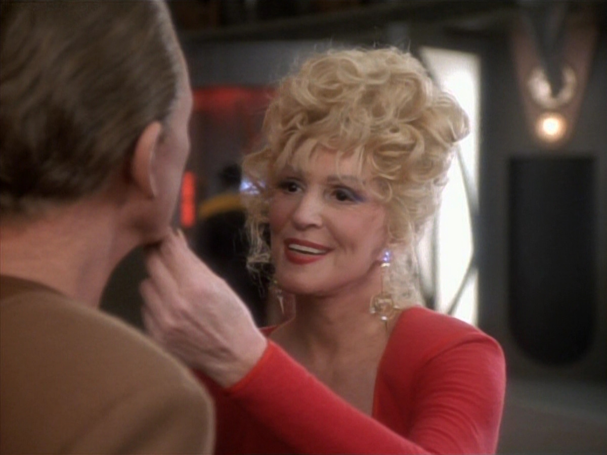 extant_StarTrekDS9_1x17-TheForsaken_03670.jpg