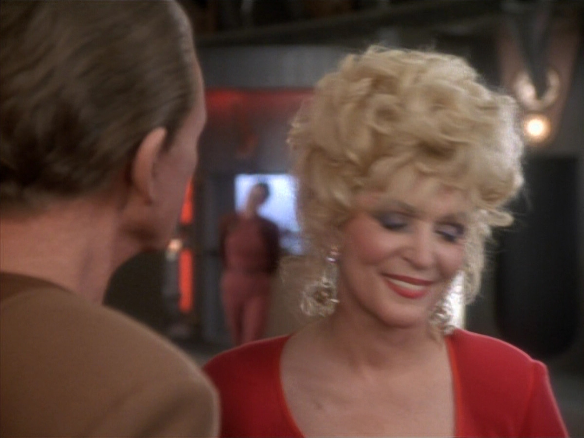 extant_StarTrekDS9_1x17-TheForsaken_03674.jpg