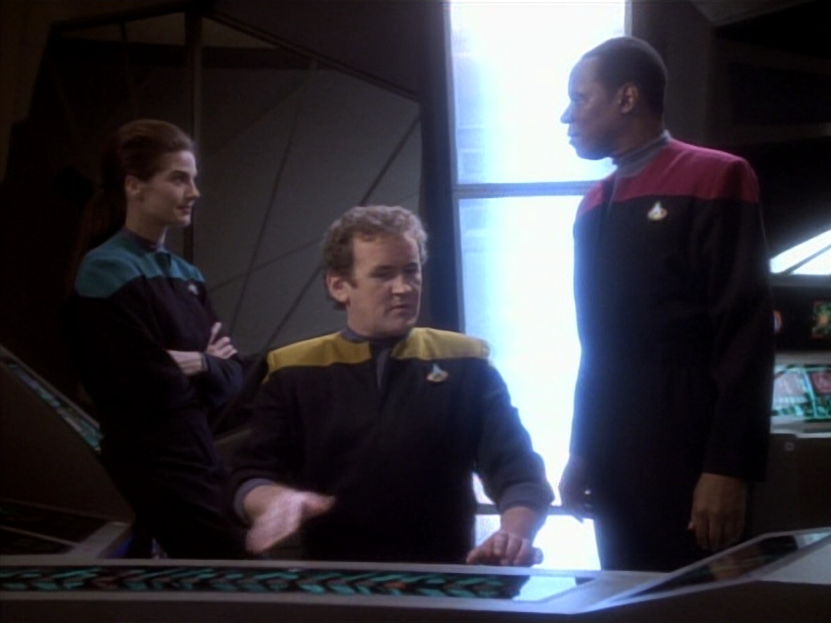 extant_StarTrekDS9_1x17-TheForsaken_03698.jpg