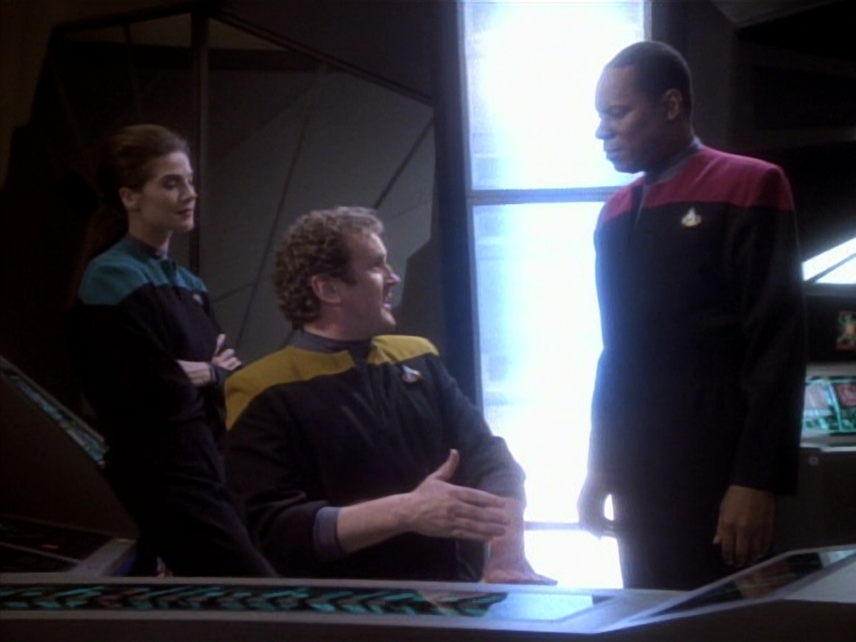 extant_StarTrekDS9_1x17-TheForsaken_03700.jpg