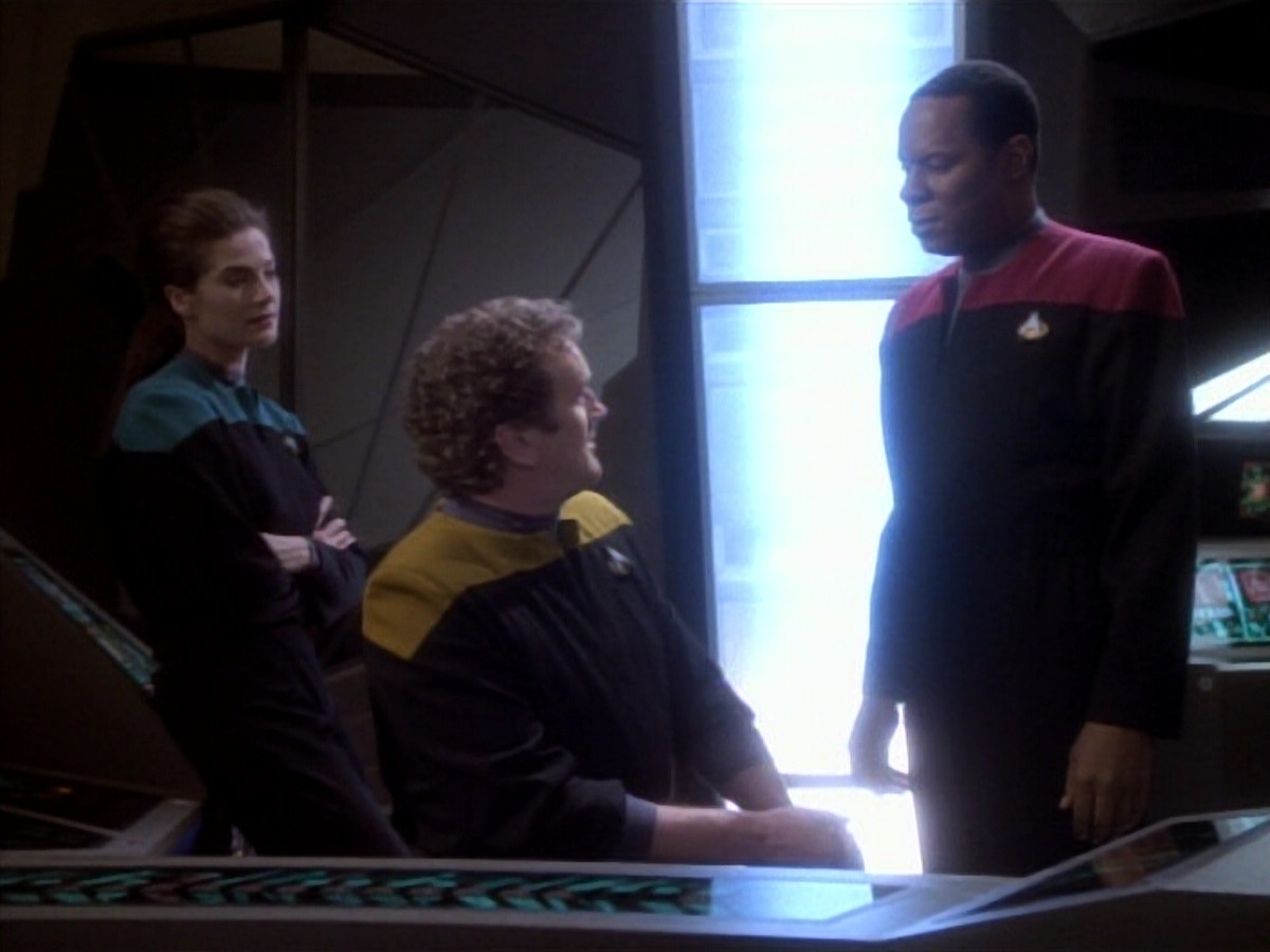 extant_StarTrekDS9_1x17-TheForsaken_03703.jpg