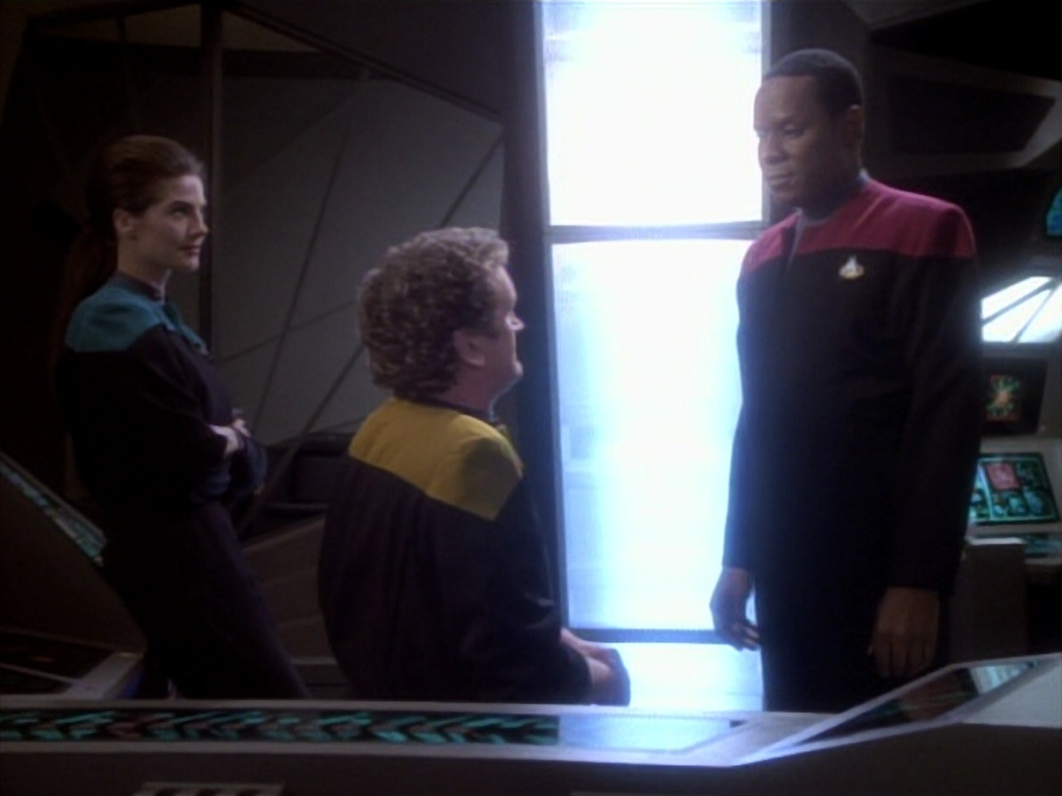 extant_StarTrekDS9_1x17-TheForsaken_03728.jpg