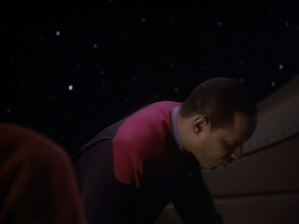 extant_StarTrekDS9_1x18-DramatisPersonae_00121.jpg