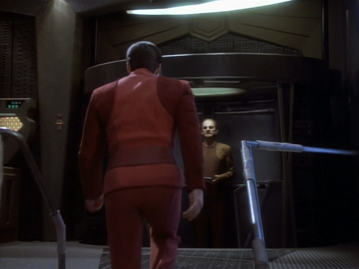 extant_StarTrekDS9_1x18-DramatisPersonae_00152.jpg