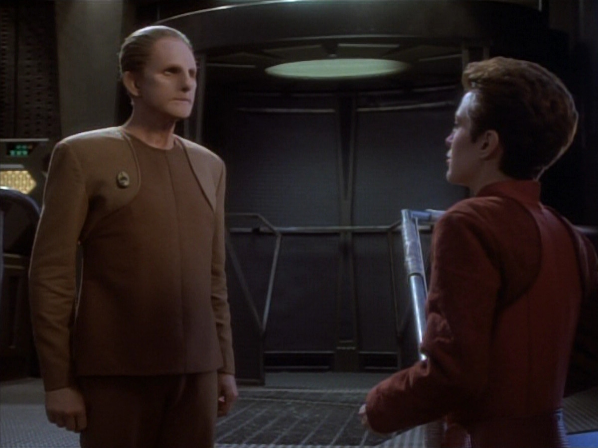 extant_StarTrekDS9_1x18-DramatisPersonae_00163.jpg