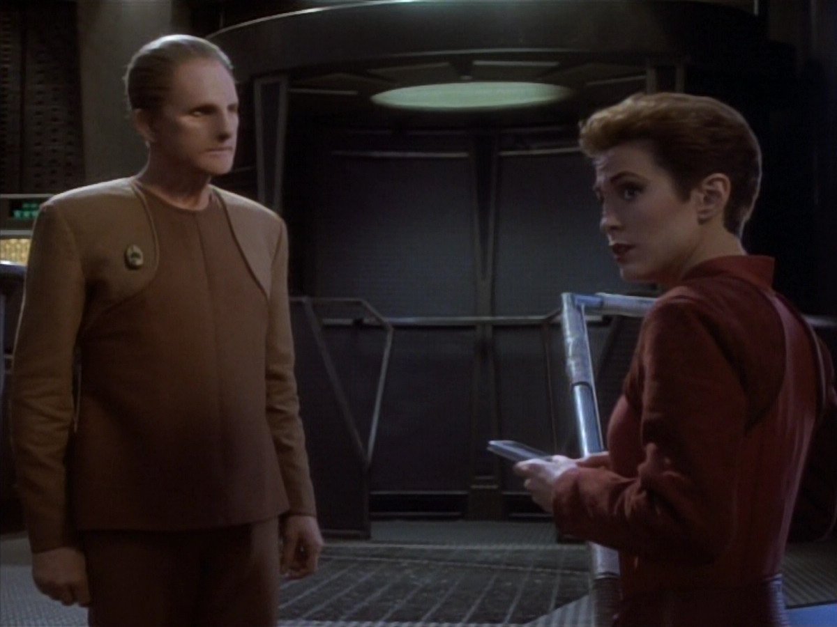 extant_StarTrekDS9_1x18-DramatisPersonae_00166.jpg