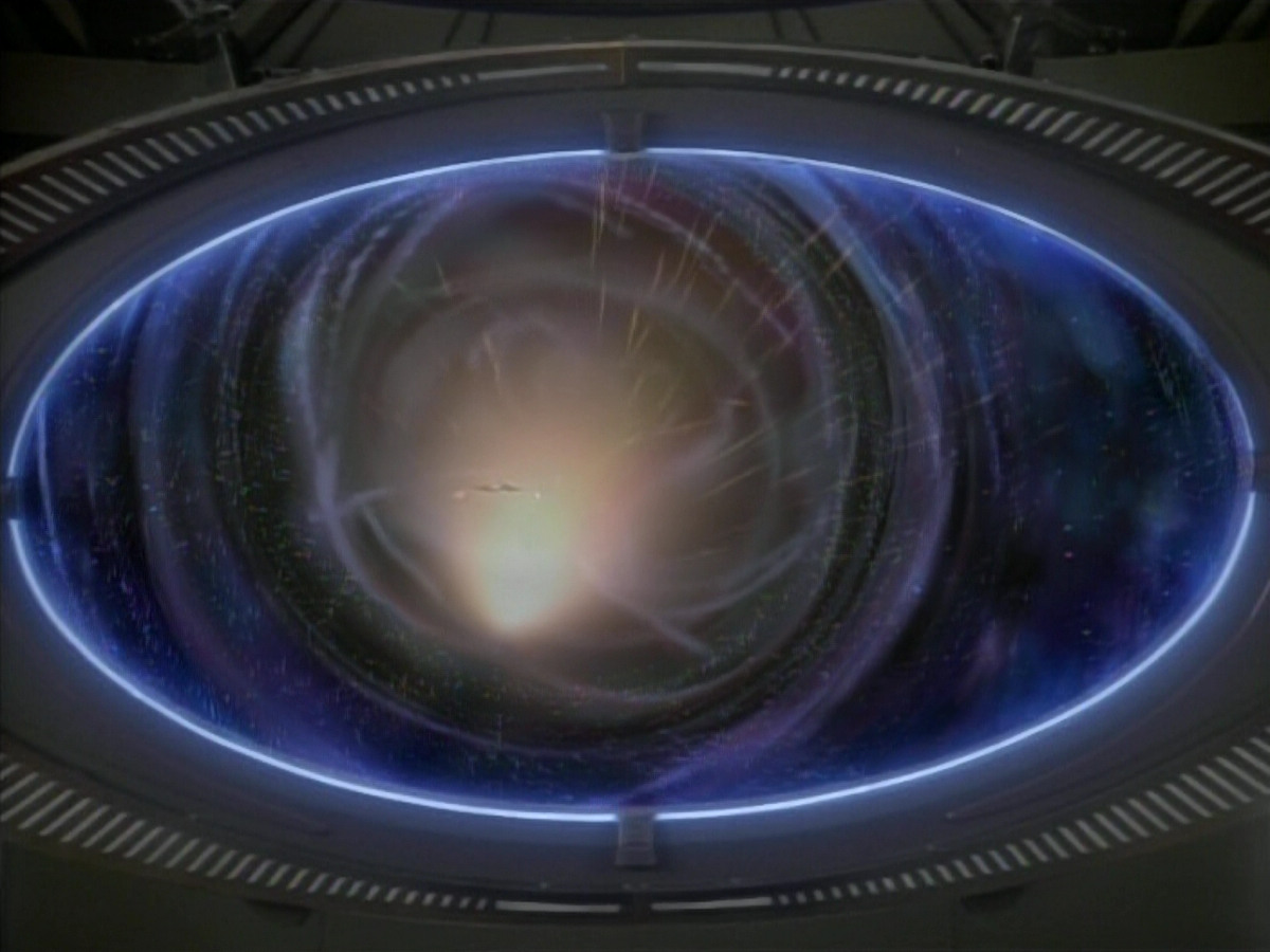 extant_StarTrekDS9_1x18-DramatisPersonae_00181.jpg