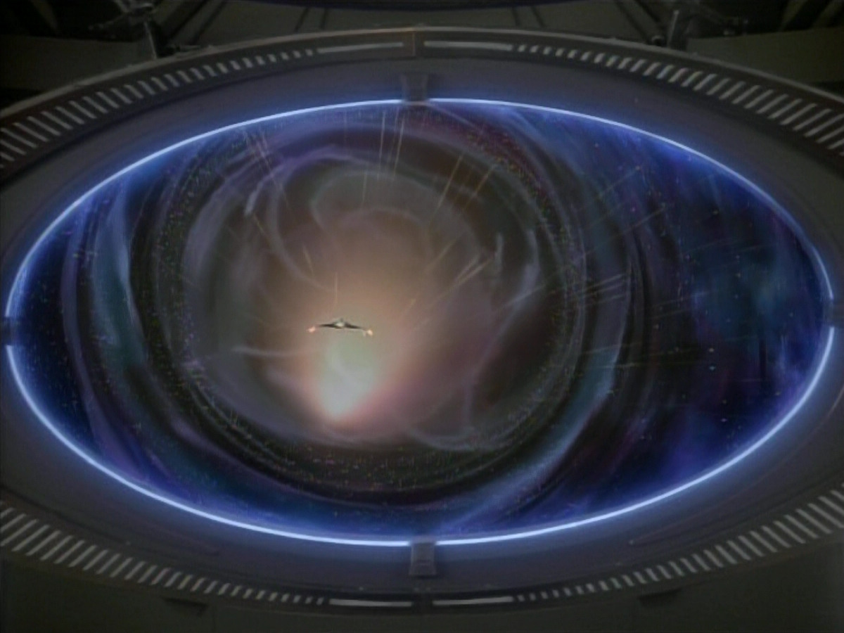 extant_StarTrekDS9_1x18-DramatisPersonae_00182.jpg