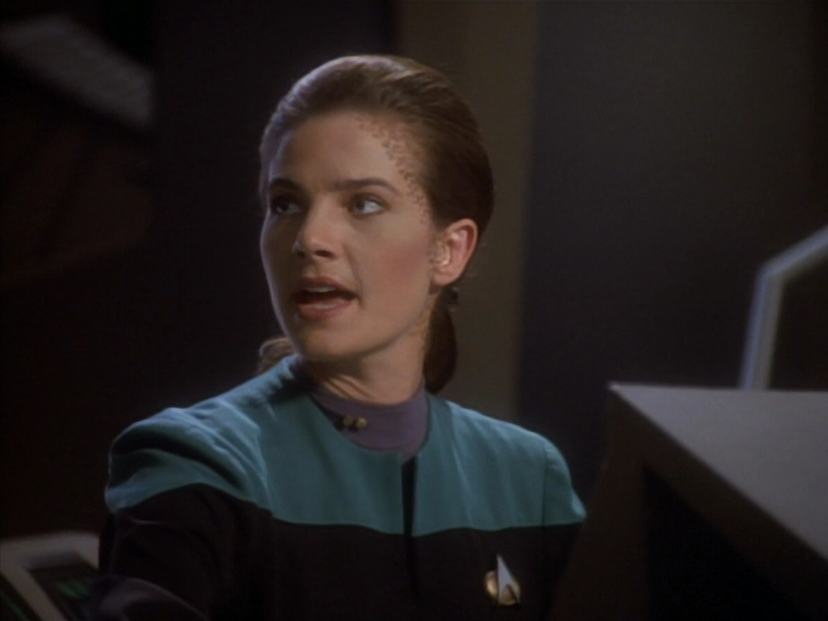 extant_StarTrekDS9_1x18-DramatisPersonae_00231.jpg