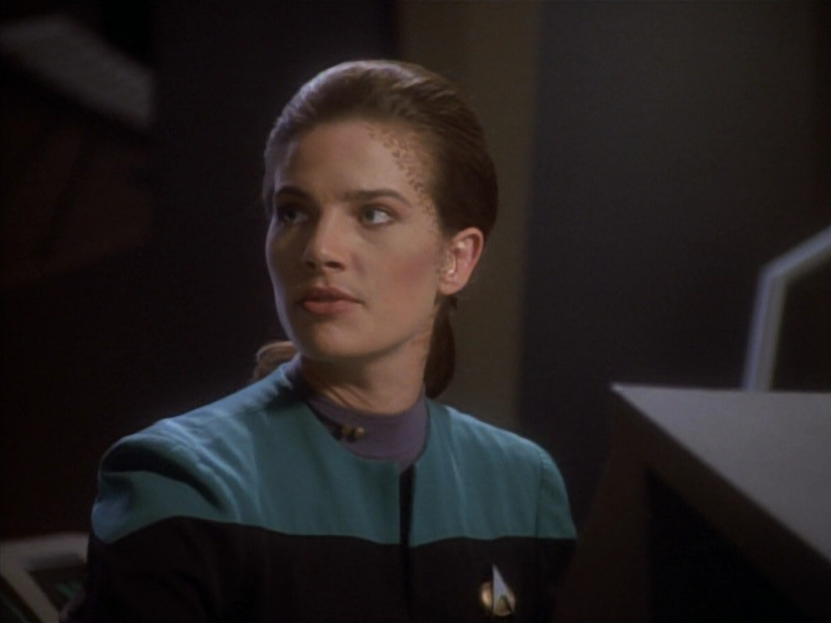 extant_StarTrekDS9_1x18-DramatisPersonae_00232.jpg