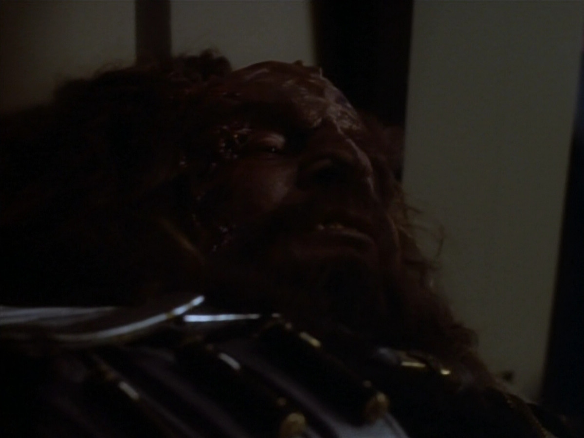 extant_StarTrekDS9_1x18-DramatisPersonae_00257.jpg