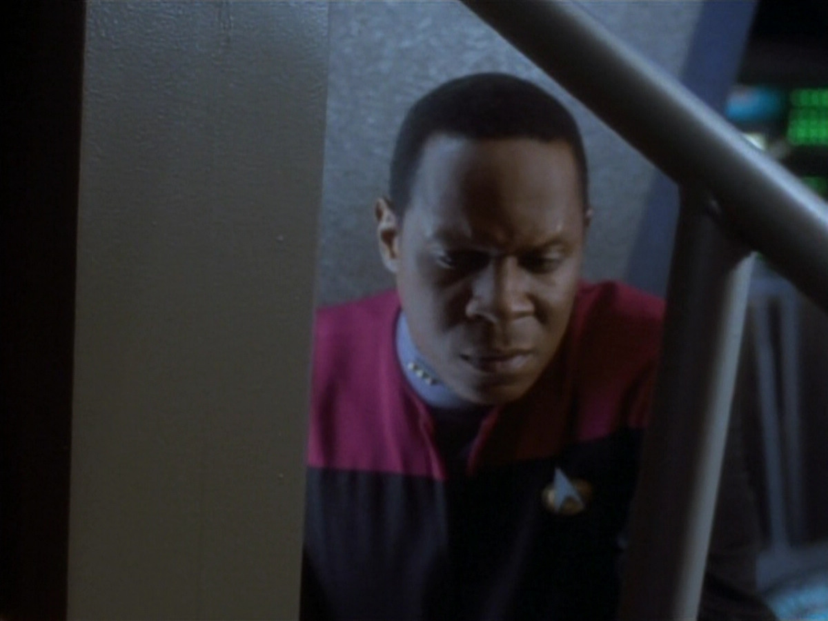 extant_StarTrekDS9_1x18-DramatisPersonae_00267.jpg