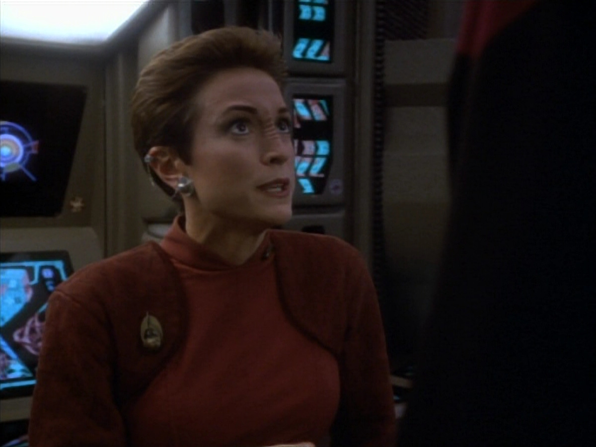 extant_StarTrekDS9_1x18-DramatisPersonae_00637.jpg
