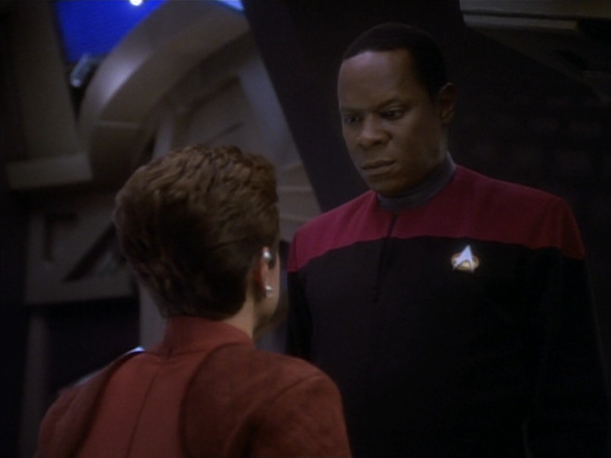 extant_StarTrekDS9_1x18-DramatisPersonae_00645.jpg