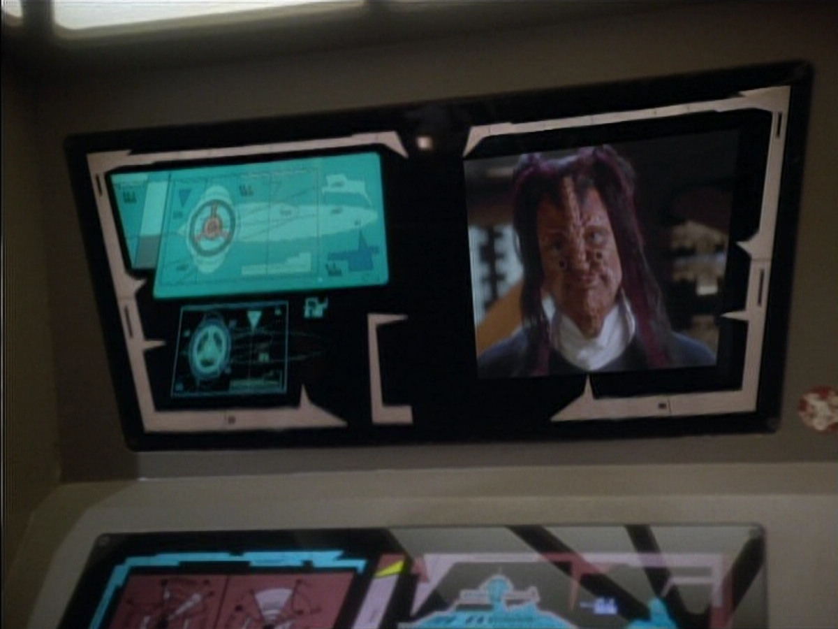 extant_StarTrekDS9_1x18-DramatisPersonae_00651.jpg