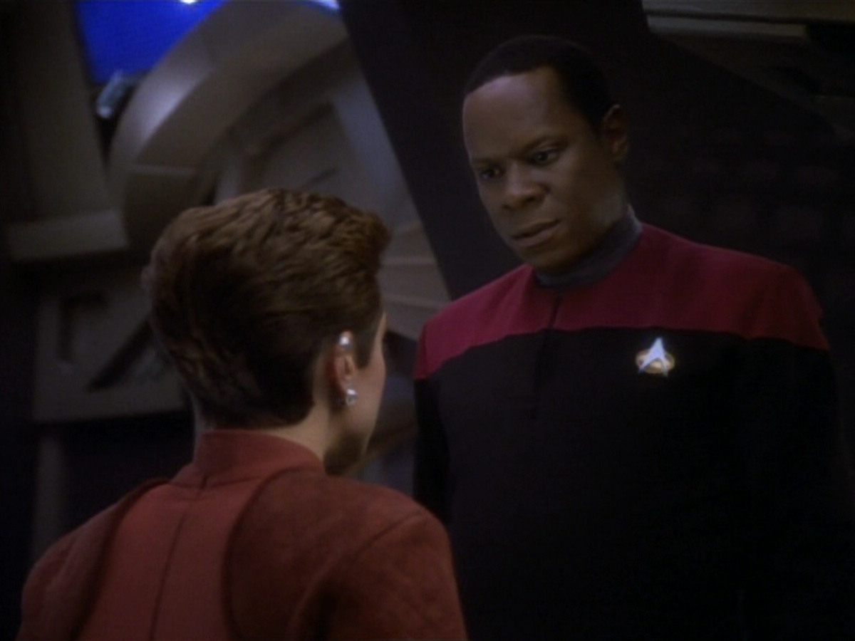 extant_StarTrekDS9_1x18-DramatisPersonae_00662.jpg