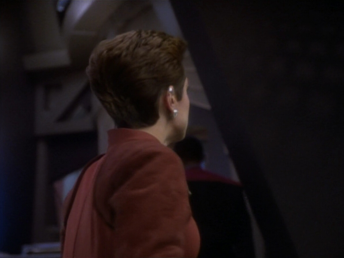 extant_StarTrekDS9_1x18-DramatisPersonae_00665.jpg