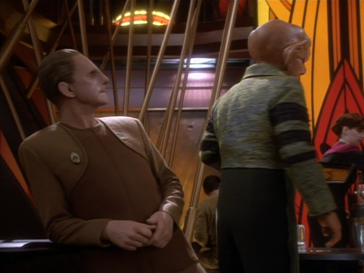 extant_StarTrekDS9_1x18-DramatisPersonae_00685.jpg