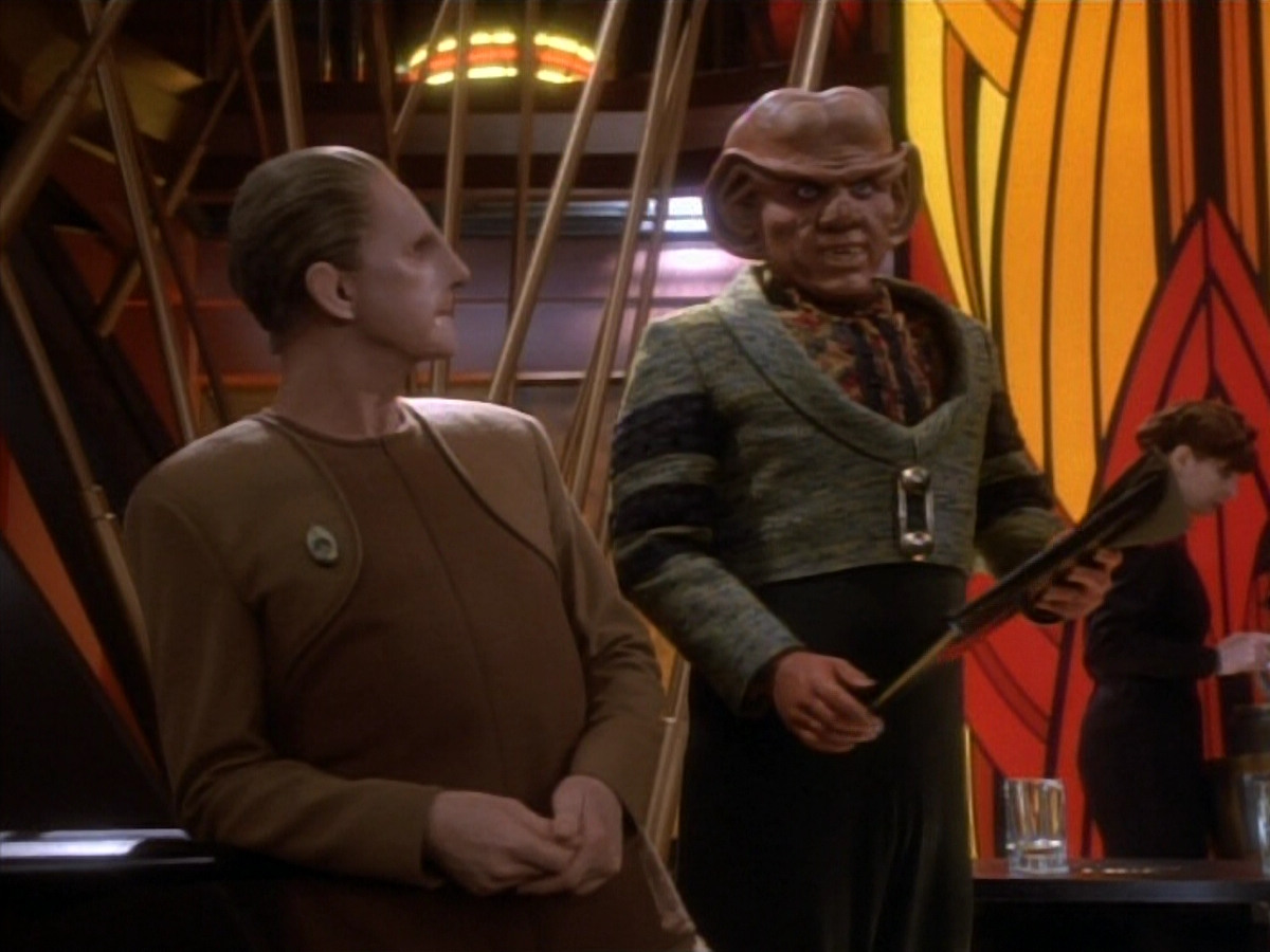 extant_StarTrekDS9_1x18-DramatisPersonae_00692.jpg